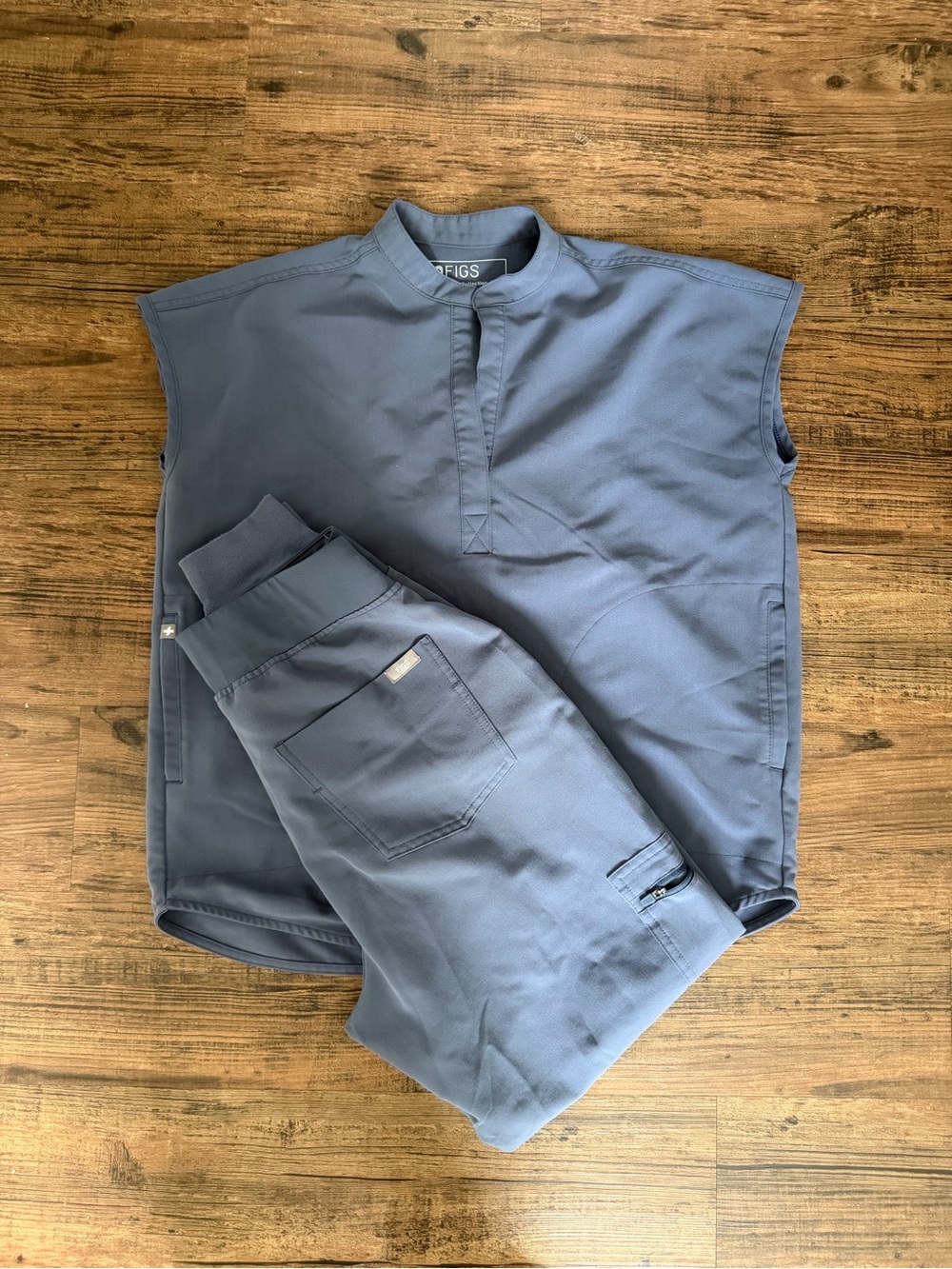 FIGS Technical Collection Scrub Set